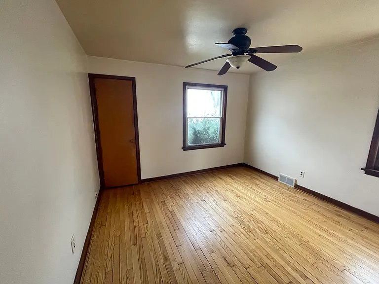 2827 W Bobolink Ave — Photo 7