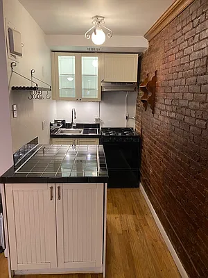 Rented by Compass | media 10