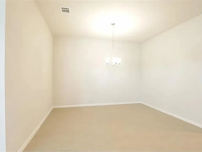 135 Horseshoe Cv — Photo 12