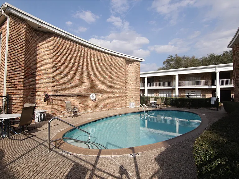 2101 Fountain View Dr #35 — Photo 17
