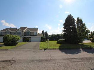 39 Justine Ct, Rensselaer, NY 12144