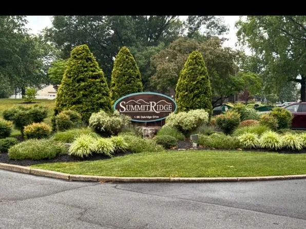 81 Oakridge Dr, Langhorne, PA 19047