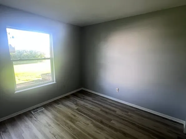 4953 Oakwood Trl, Indianapolis, IN 46268