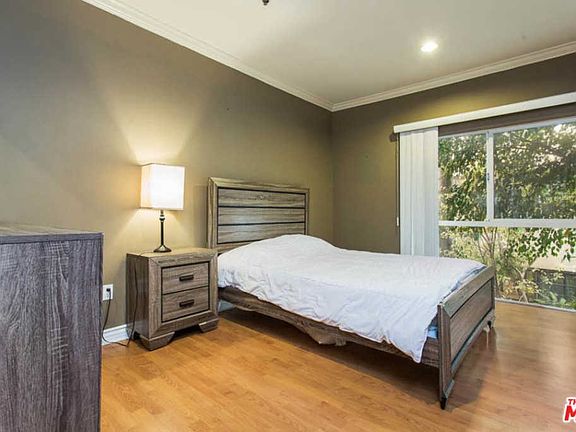 5th image of 8455 De Longpre Ave APT 103