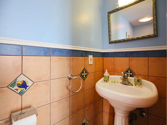 ADDD2E4D18D60F2D1E1AB27D3C