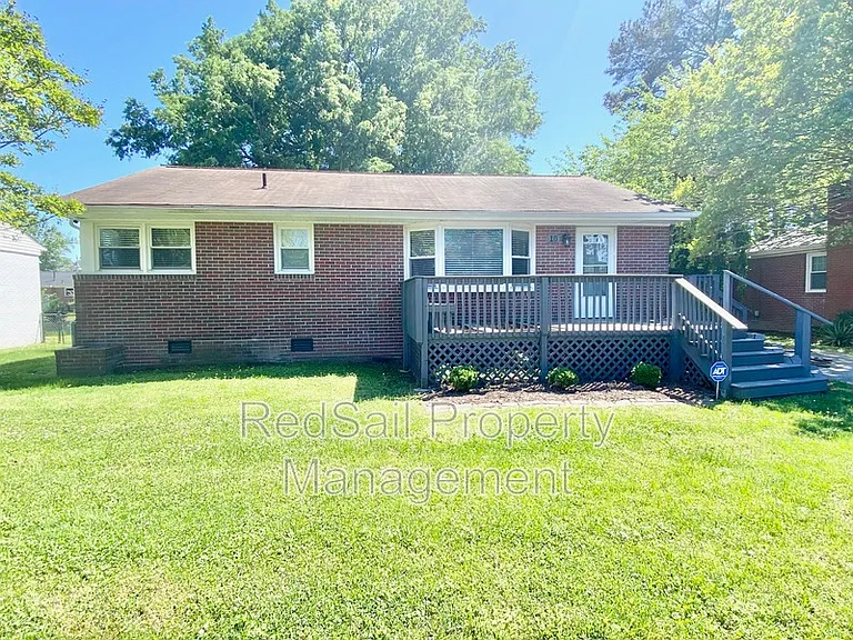 10 Westlawn Dr — Photo 1