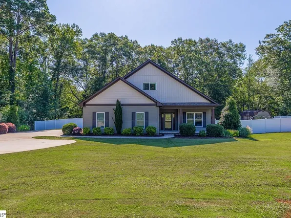 64 Montague Cir, Greenville, SC 29617