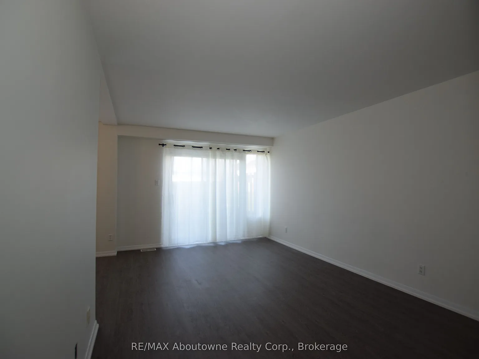 2 bed, $2,070 — Photo 2