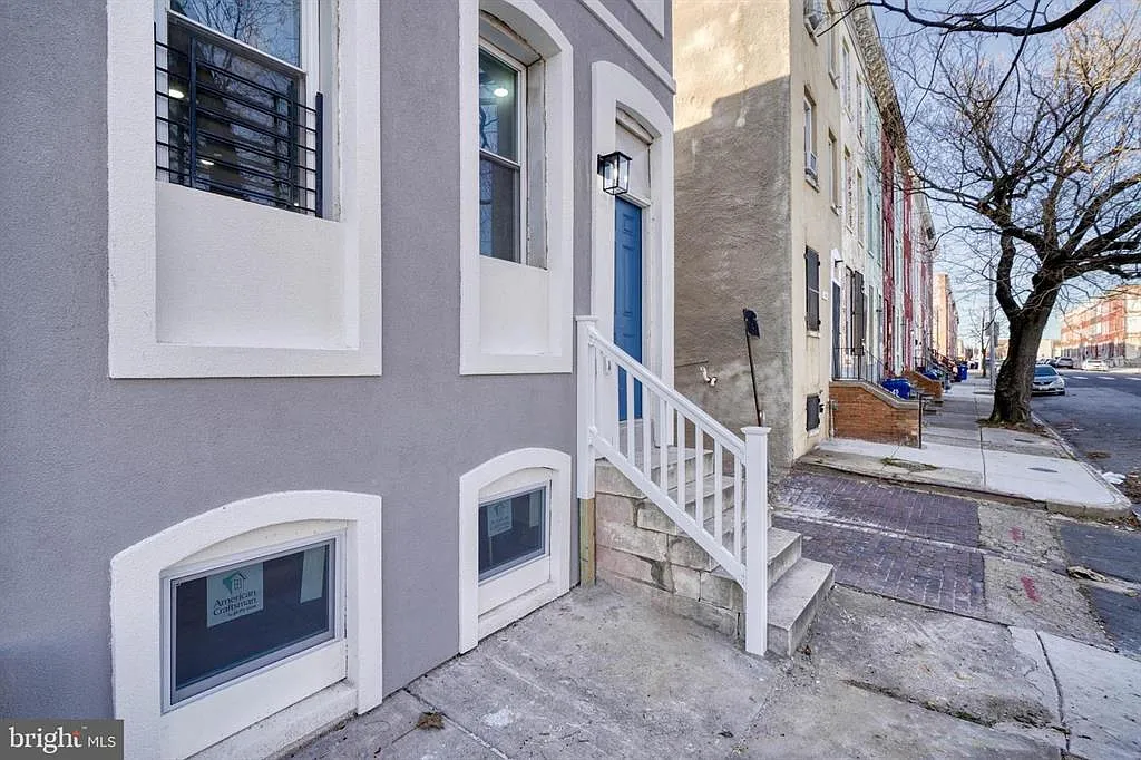 2 bed, 833 sqft, $1,750 — Photo 1