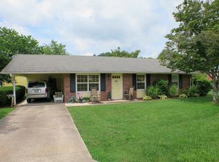 44 Palmer Dr, Franklin, NC 28734