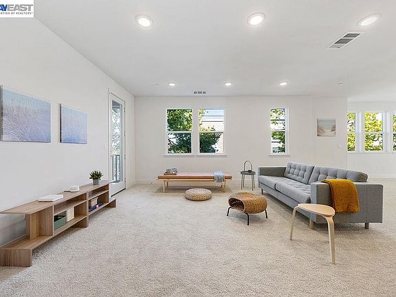 3rd image of 2729 5th St