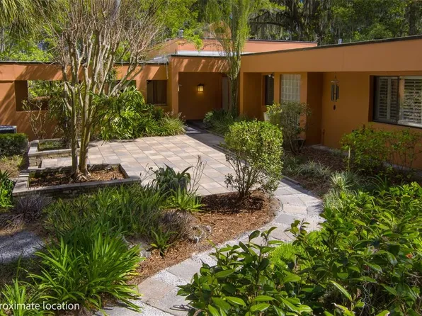3107 SW 4th Ct, Gainesville, FL 32601