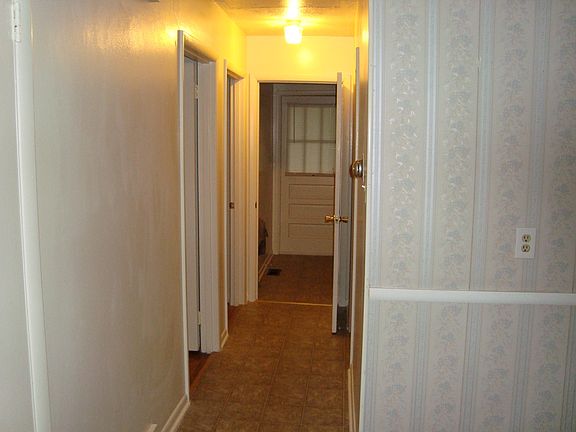 5th image of 2004 Fordson Ct