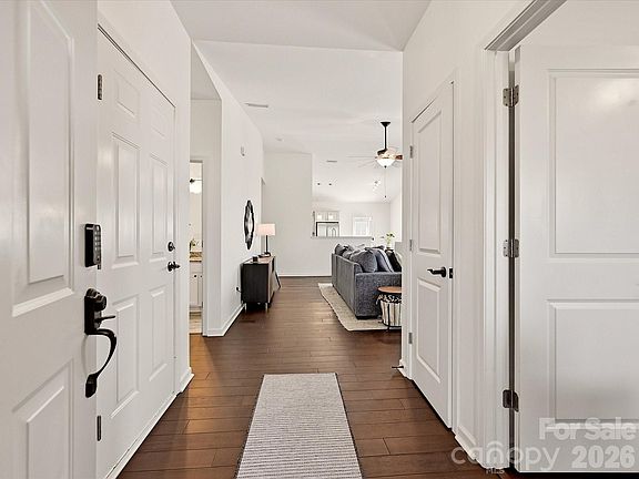 5th image of 216 Austin Field Ct