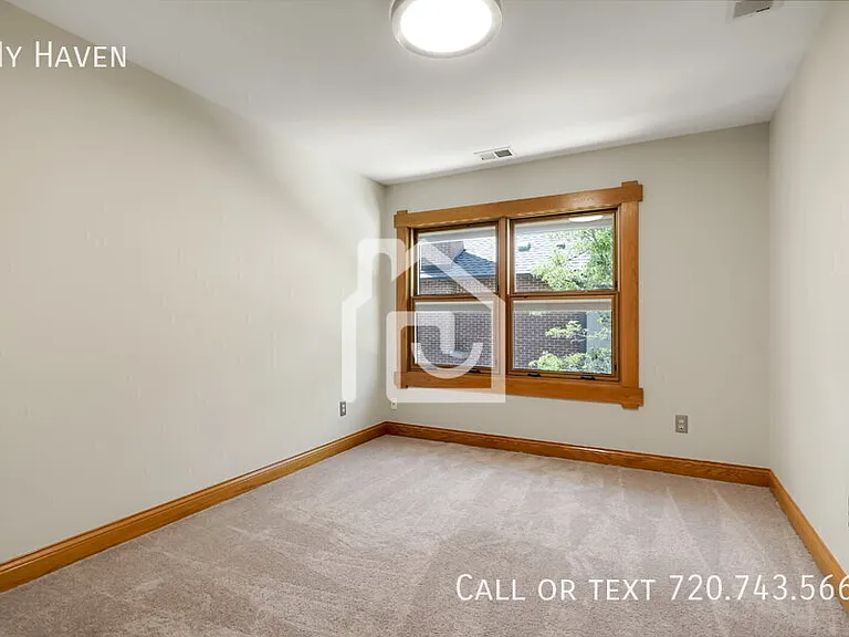 1121 S Williams St — Photo 28