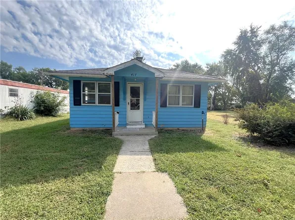 417 Ash St, Hale, MO 64643