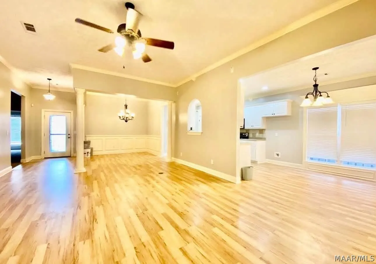 4 bed, 2.0 bath, 1850 sqft, $2,000 — Photo 4