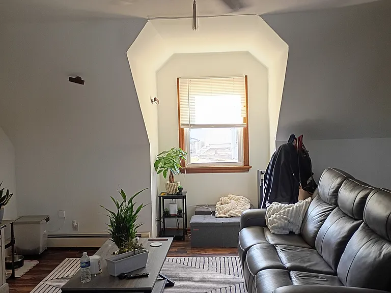 186 Madison St #2 — Photo 8