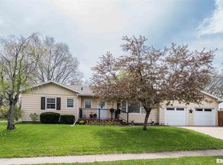 2135 W Central Park Ave, Davenport, IA 52804