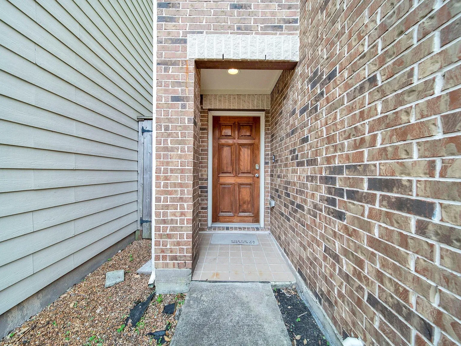 3 bed, 2.5 bath, 2039 sqft, $2,600 — Photo 4