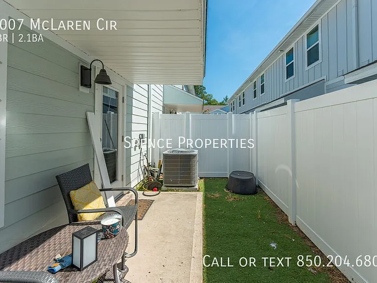 1007 McLaren Cir — Photo 30