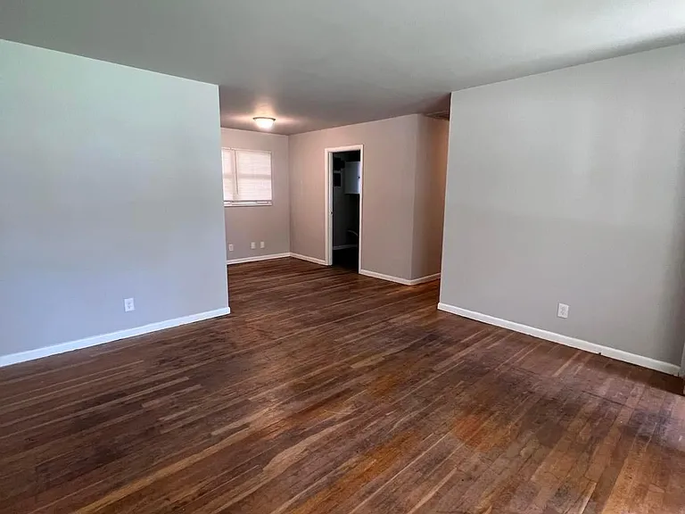 2116 SE 21st Ter — Photo 3