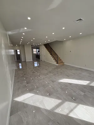 72 Van Dyke Street #2