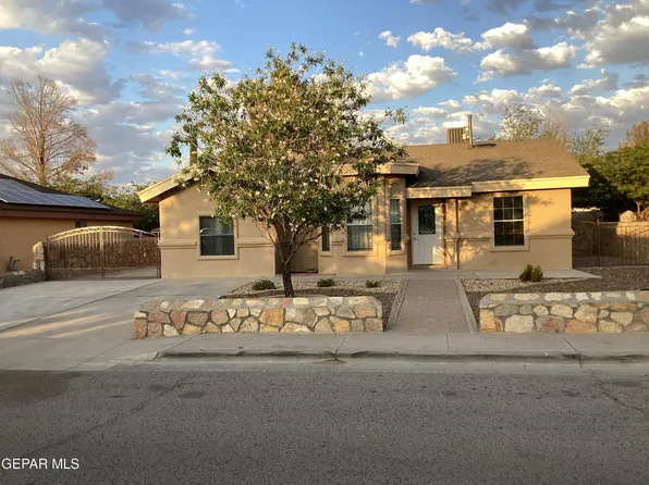 5793 Crest Dr, Santa Teresa, NM 88008