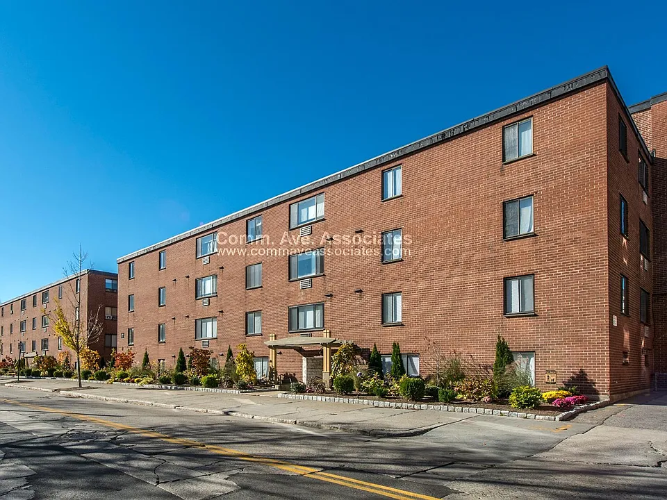 222 Babcock St #2B