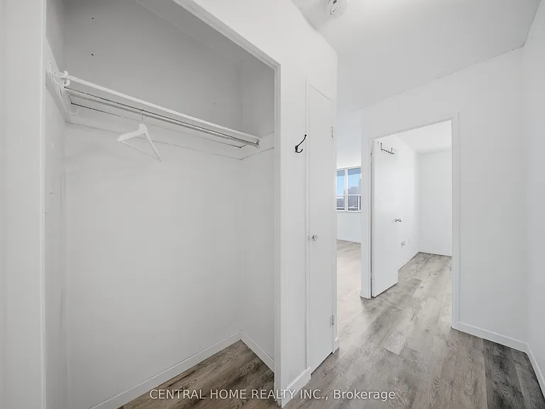 30 Gloucester St #1110 — Photo 4