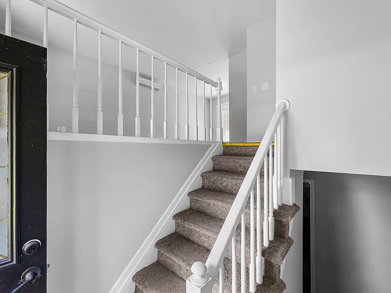 13428 Sequoia Ln — Photo 35