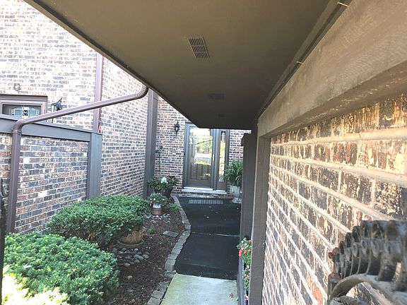 2nd image of 28 Cedar Creek Ct Unit A
