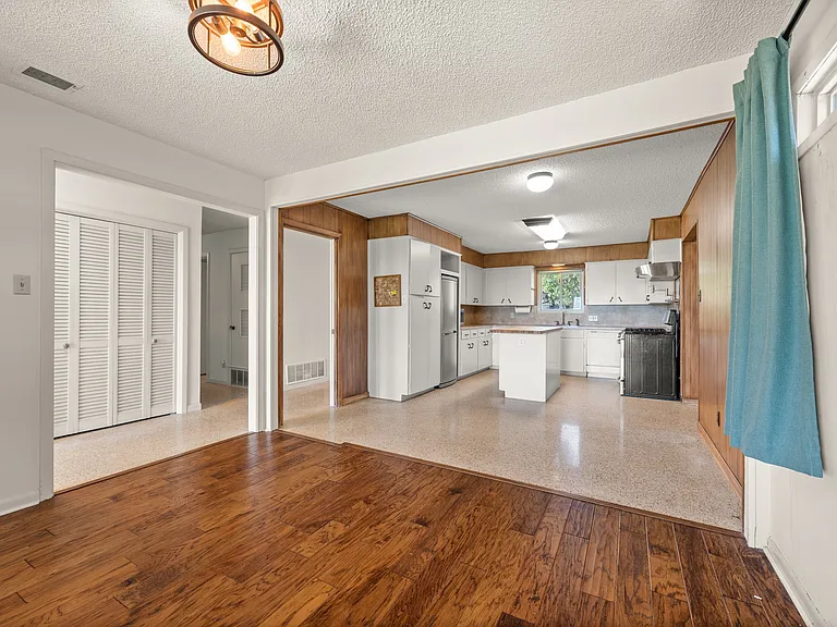6501 Mesa Dr — Photo 8