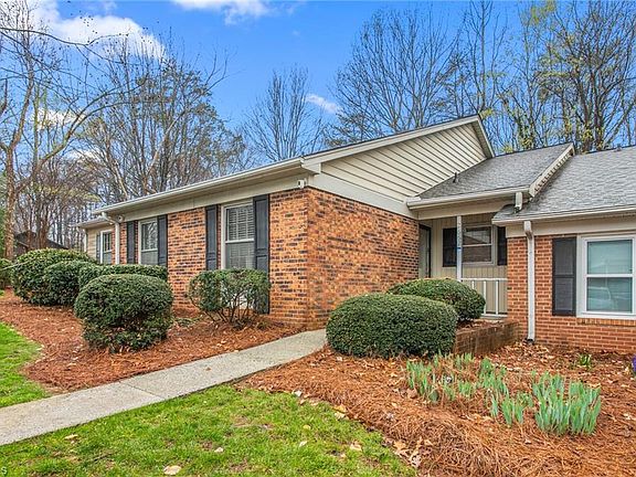 2nd image of 2662 Cottage Pl