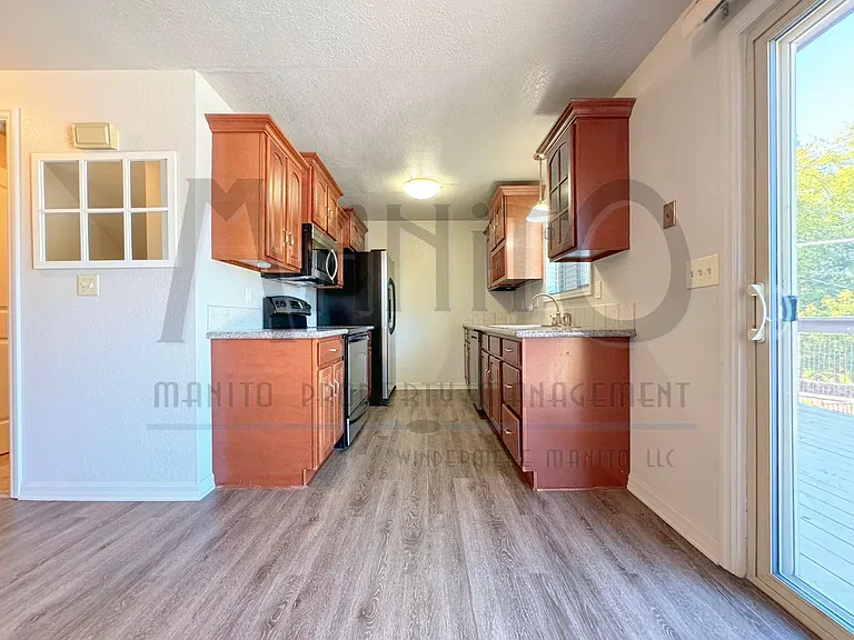 523 E 11th Ave — Photo 7