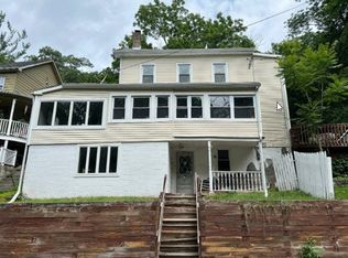 26 Sanatorium Rd, Glen Gardner, NJ 08826