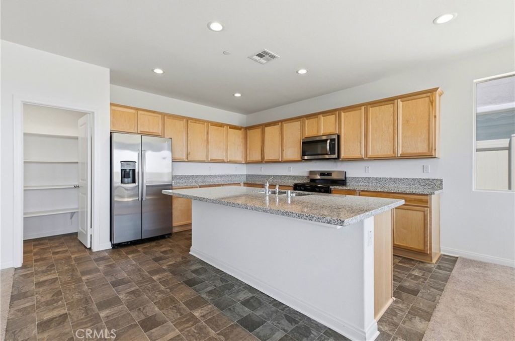 711 Ballesteros St, Perris, CA - View 3