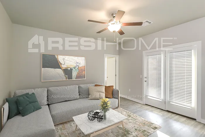 9005 NW 142nd St — Photo 5