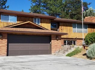 1247 Hilton Dr, Klamath Falls, OR 97603