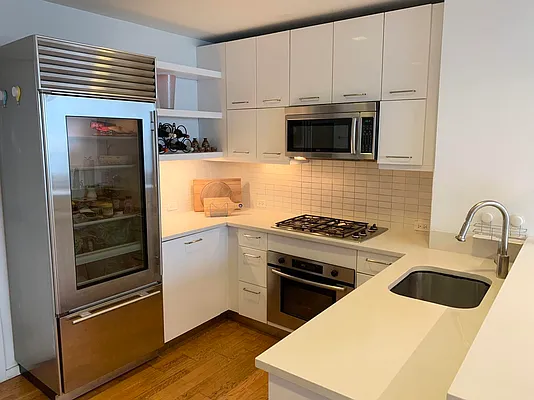 Rented by Realmart Realty LLC | media 25