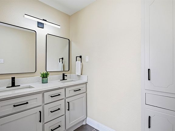 5th image of 1708 Park Ridge Ter