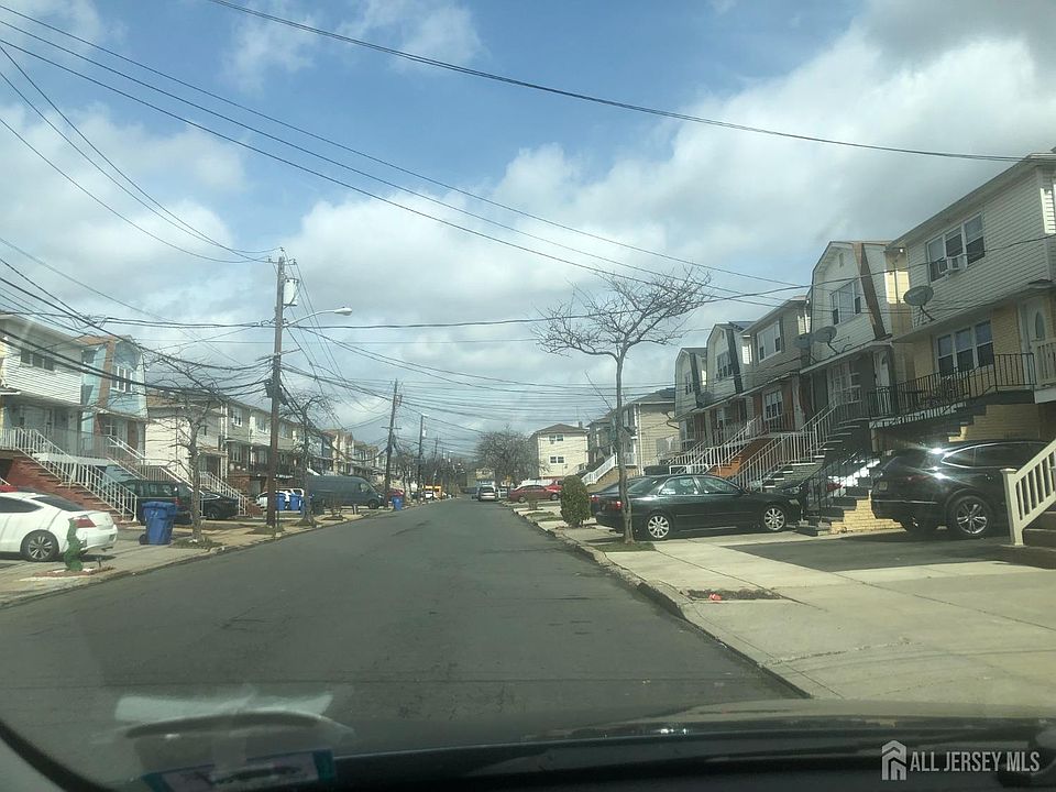 2nd image of 113-115 Judy Dr