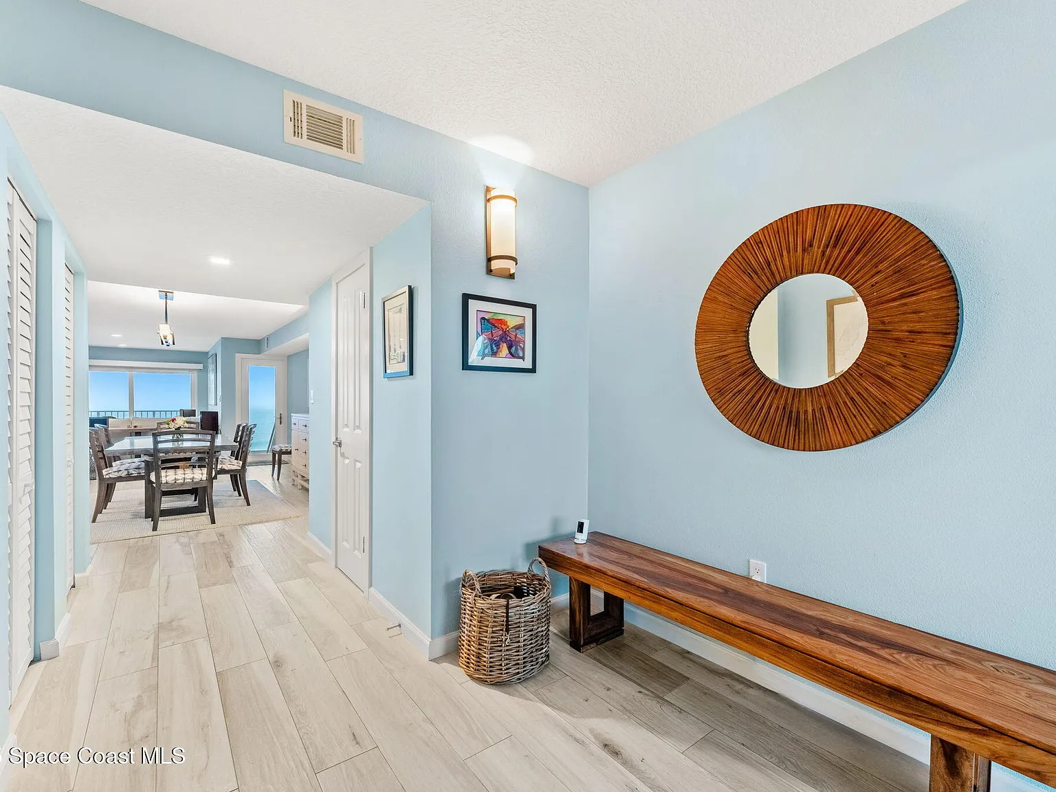 3 bed, 2.5 bath, 2017 sqft, $4,300 — Photo 3