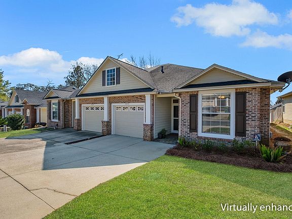 3rd image of 5435 Hampton Hill Cir