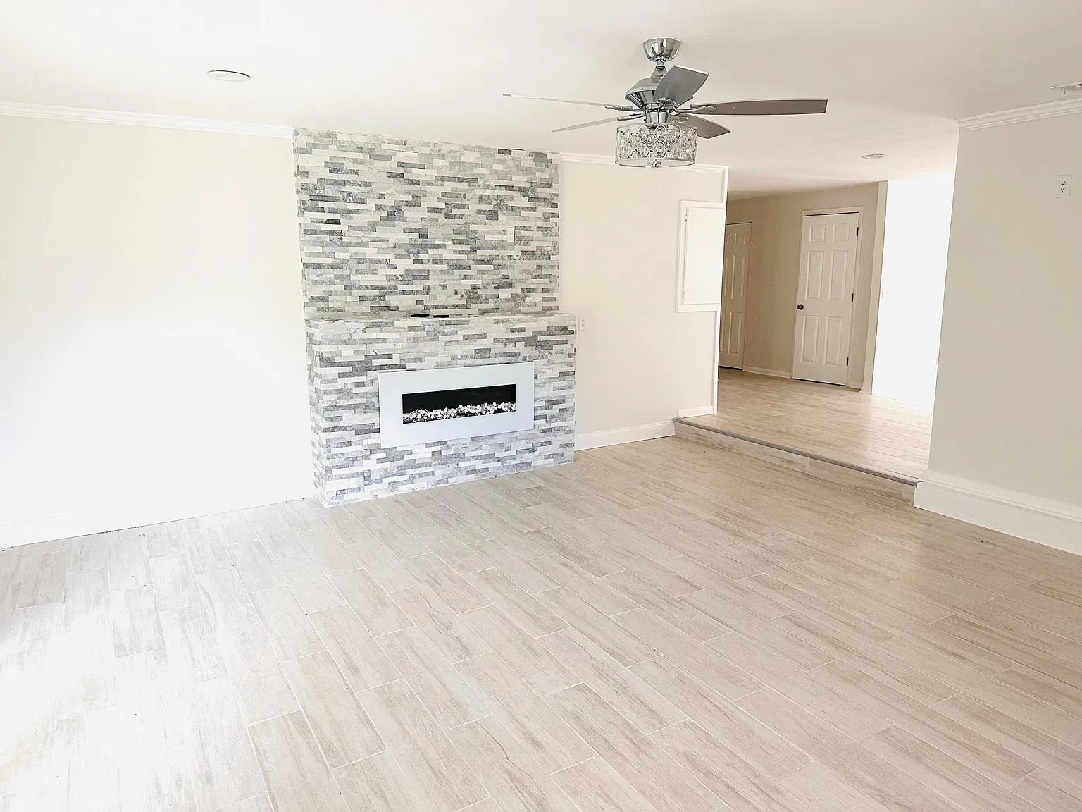 1057 Knoll Cv — Photo 4