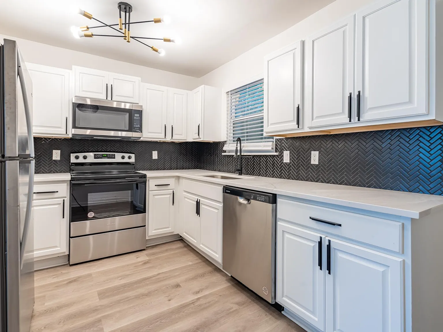 2 bed, $1,395 — Photo 4