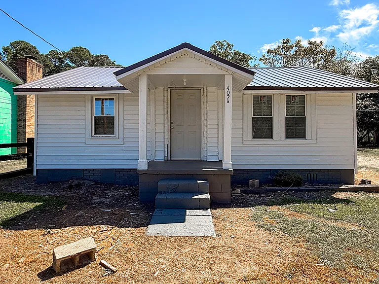 402 Curry Ln #B — Photo 2