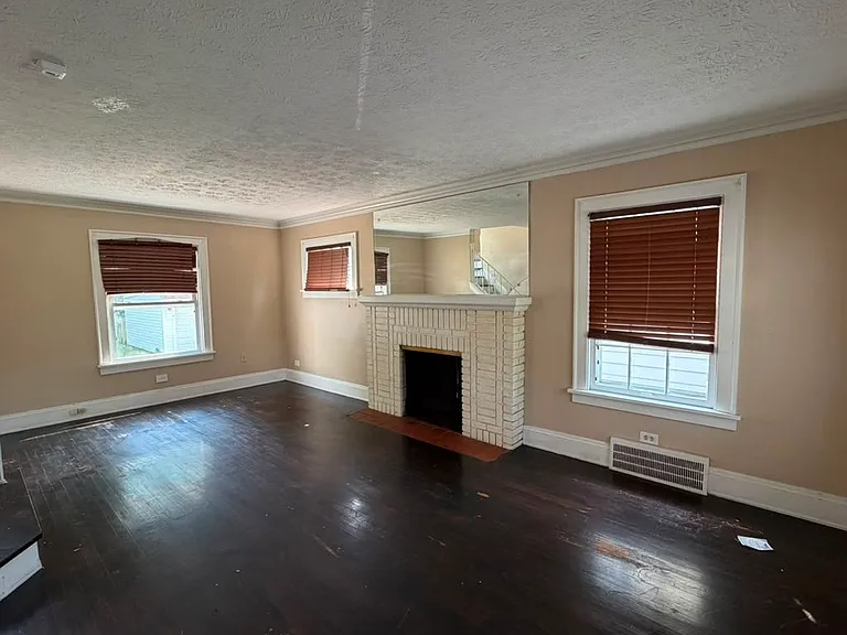 3398 Winsford Rd — Photo 21