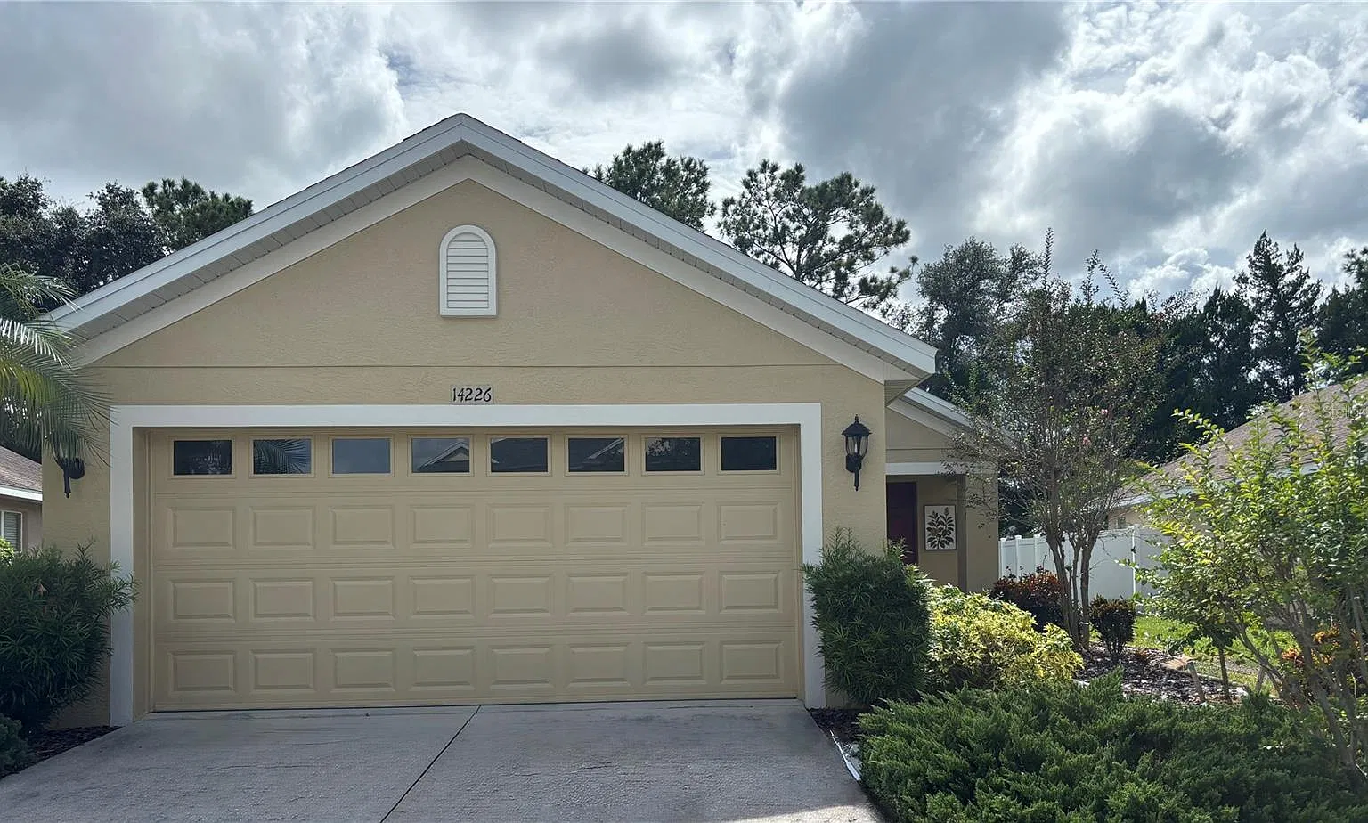 3 bed, 2.0 bath, 1275 sqft, $2,200 — Photo 1