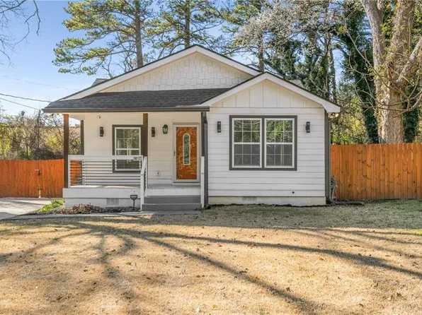 1905 Glenhaven Cir, Decatur, GA 30035